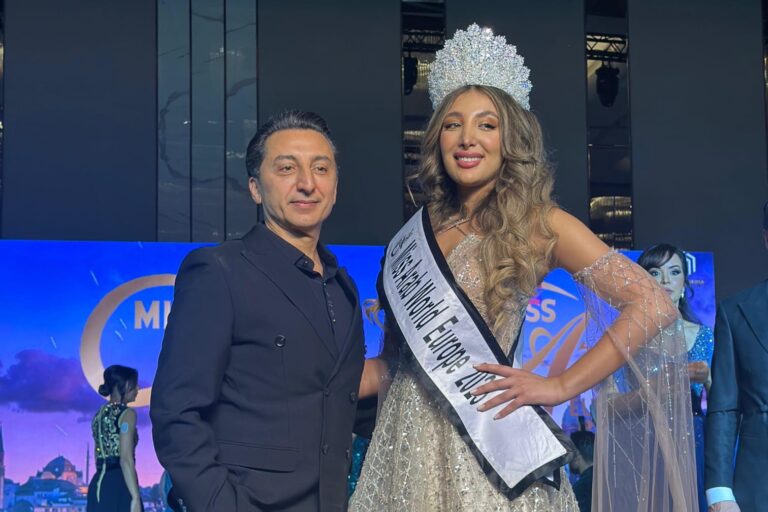 المصمم اللبناني العالمي ماهر غلاييني عضو لجنة تحكيم Miss arab  World europ والملكات يتألقن من تصاميمه.